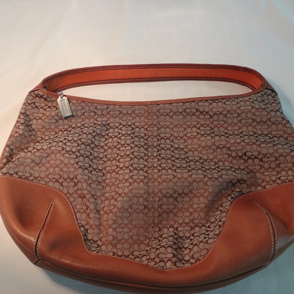 Coach Handbags - Coach Signature Logo Purse